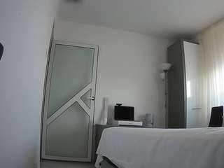 voyeurcam charmhellen kitchen